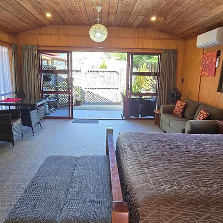 The Rocks Chalets Takaka Extérieur photo